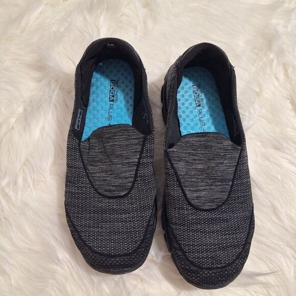 Skechers Womens Slip On Goga Plus Walking Shoe Classic Comfort Workout Size 8 - Picture 1 of 7